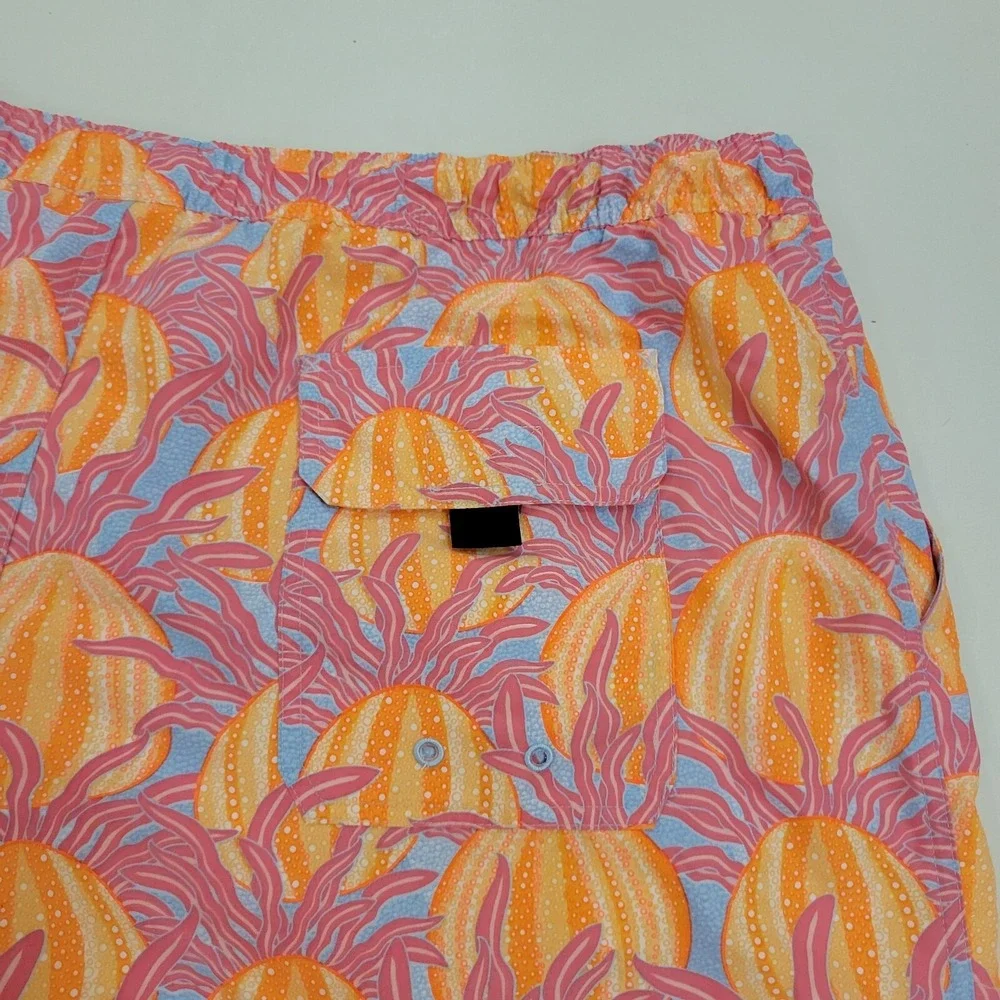 Vineyard Vines Chappy Swim Trunks Board Shorts Men's Sz XL All Over Print Urchin